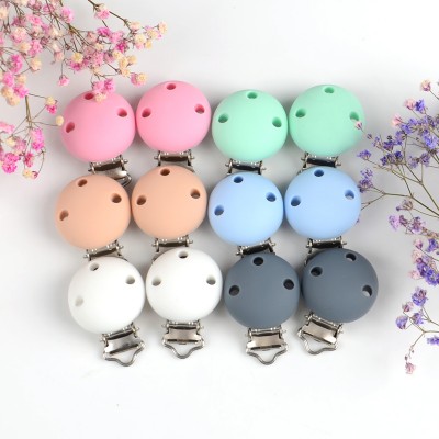 New Products BPA Free  Round Silicone Baby Pacifier Clip For baby